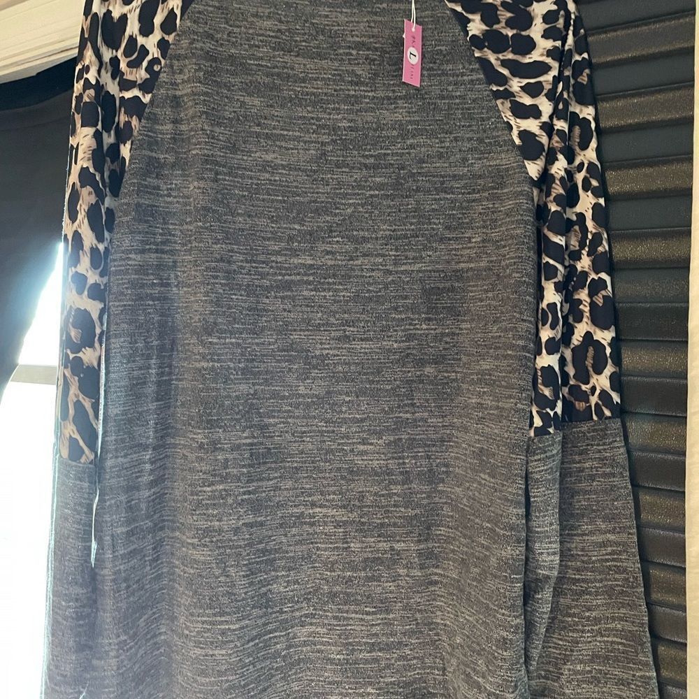 Kara Cham shirt - Picture 3 of 4